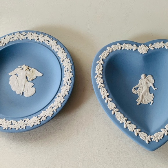 vintage wedgewood blue jasperware Plates England - Picture 3 of 15